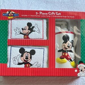Disney Mickey Mouse Gift Set - Red, White, Yellow